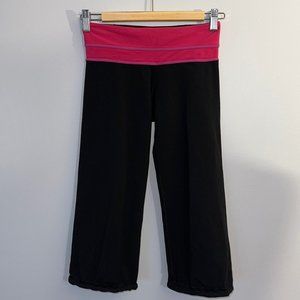 09 Lululemon Groovin Crop Tie